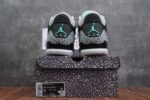 Air Jordan 3 Green Glow GREY WOLF - Image 3