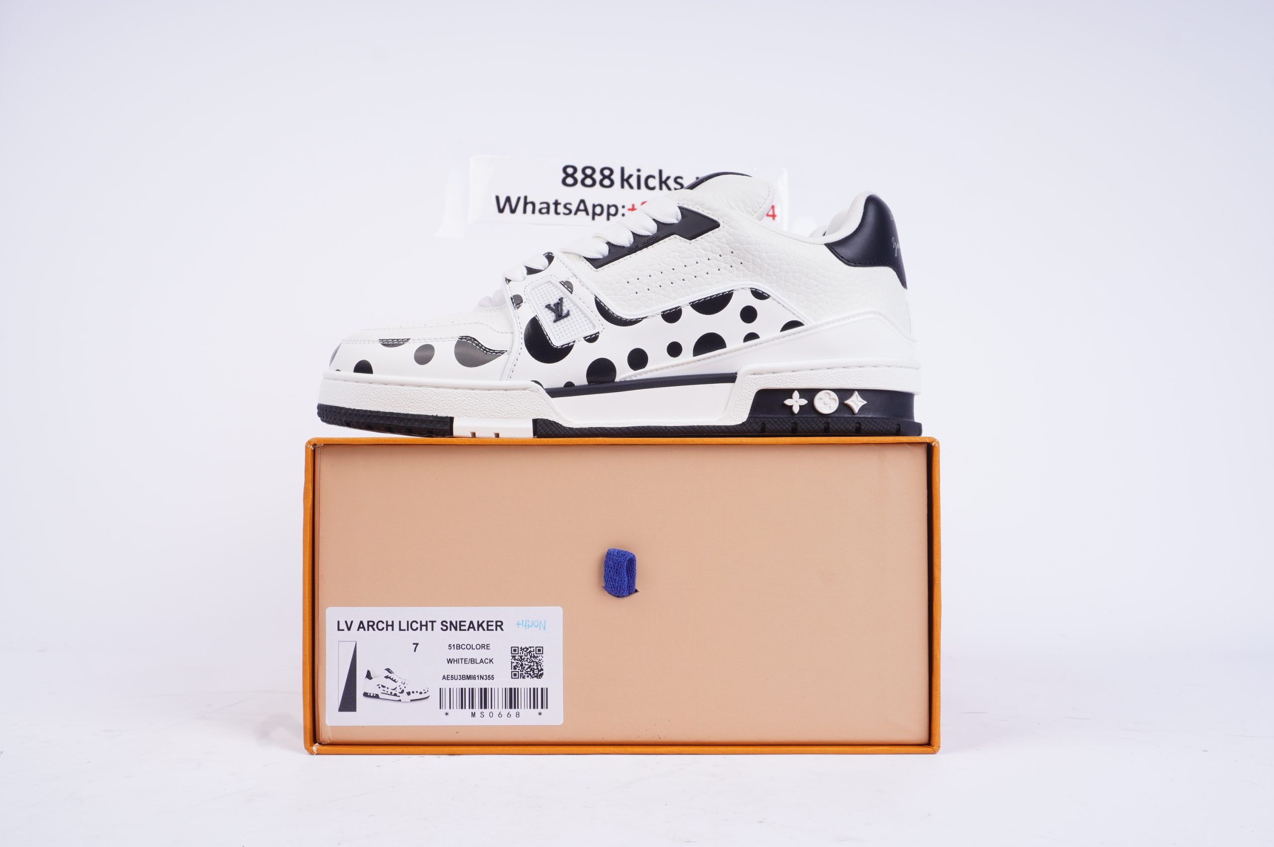 DSC09194-scaled-1 Louis Vuitton x Yayoi Kusama Trainer White Black - Image 1