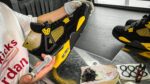Jordan 4 Retro Thunder 2023 - Image 28