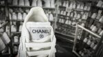 Chanel 23 A Collection White Leather - Image 33